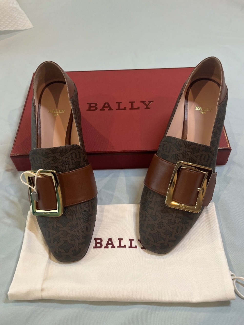 NEW Bally Brown Leather Loafers Low Heel Made in Italy Size IT36